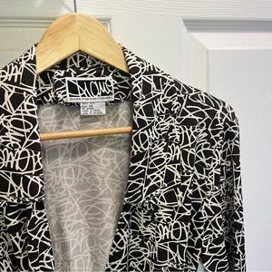 DVF BLACK AND WHITE GRAFFITI WRAP DRESS 100% SILK